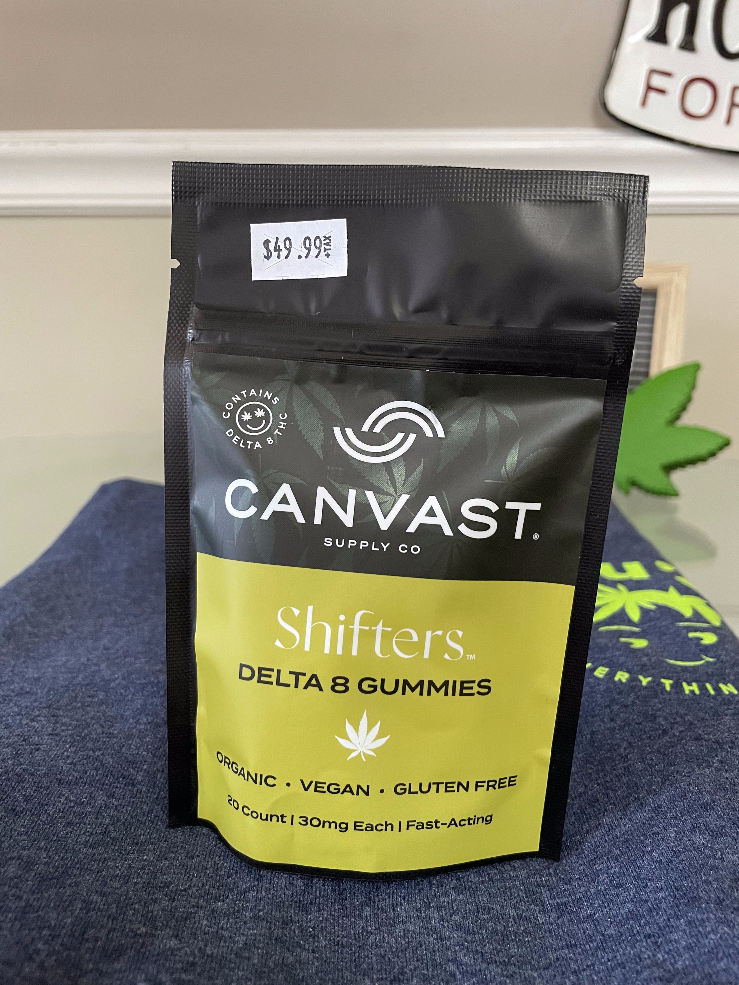 Canvast Delta 8 Gummies 20 pack/600mg Blu's